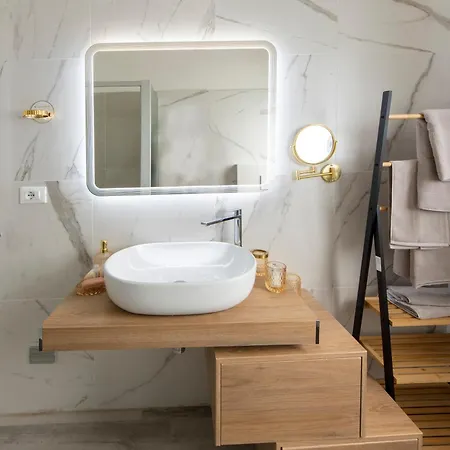 Housmart Dagnini 22 *