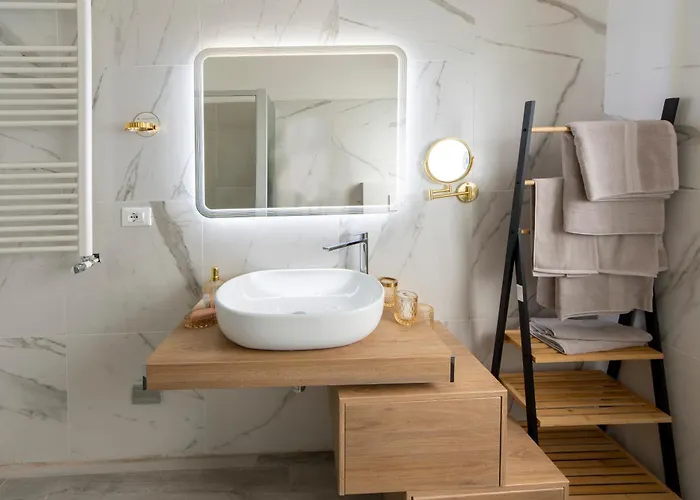 Housmart Dagnini 22 *